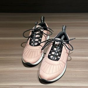Fendi pink sneakers size 36